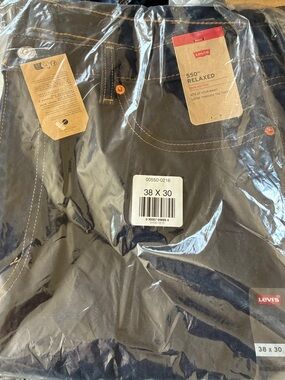NWT Levi's 550-Men’s Dark Blue Relaxed Fit Jeans with Tan Stitching 38x30 New